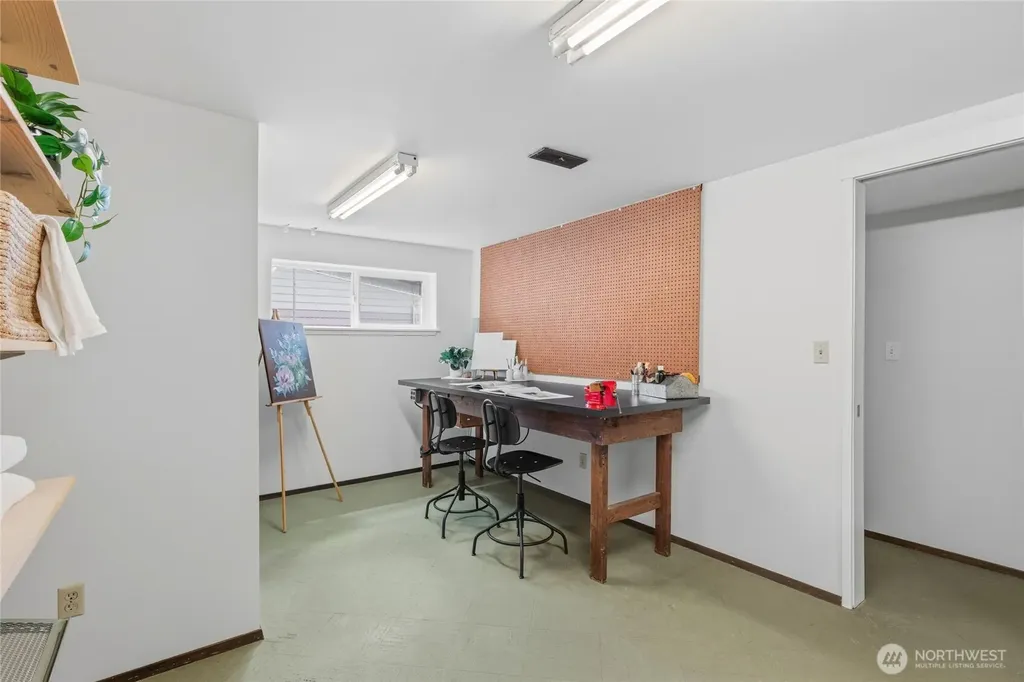 14630 4th Avenue S Burien WA 98168
