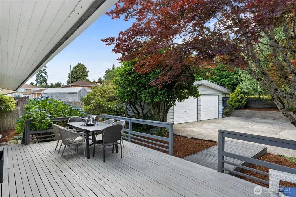 14630 4th Avenue S Burien WA 98168