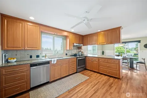 14630 4th Avenue S Burien WA 98168