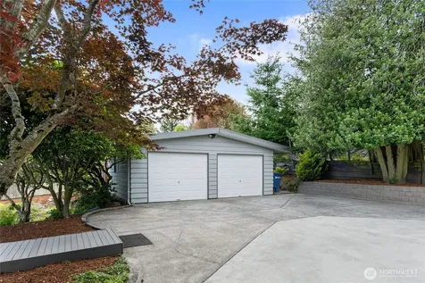 14630 4th Avenue S Burien WA 98168