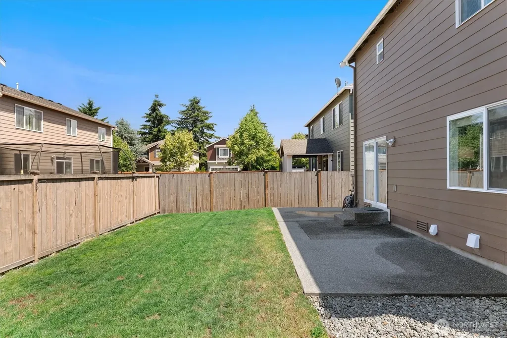 19516 SE 270th Place Covington WA 98042
