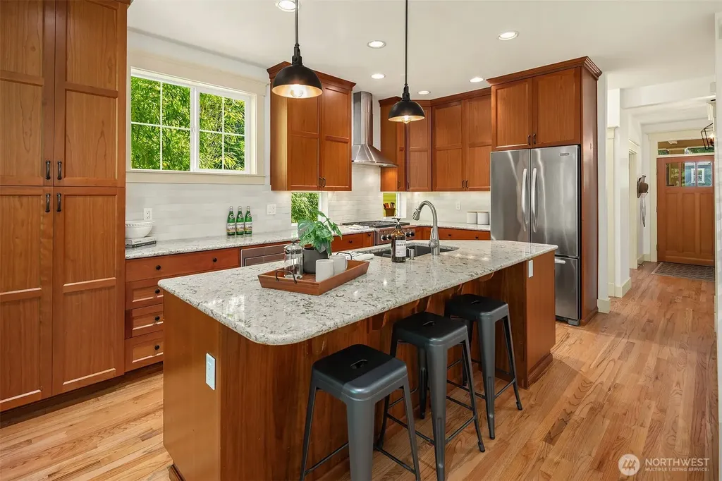 2322 NE 92nd Street Seattle WA 98115