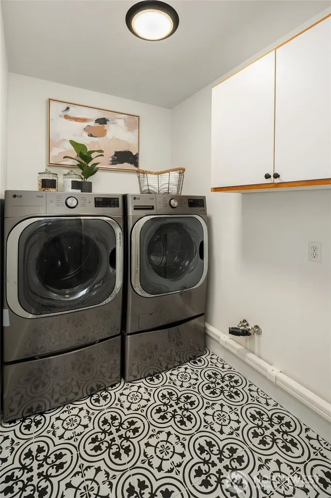 2322 NE 92nd Street Seattle WA 98115