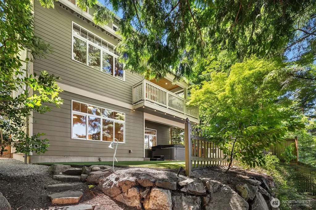 2322 NE 92nd Street Seattle WA 98115