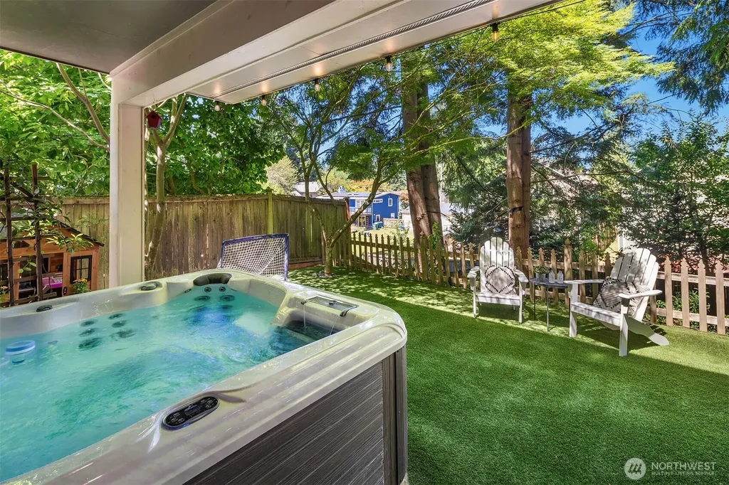 2322 NE 92nd Street Seattle WA 98115