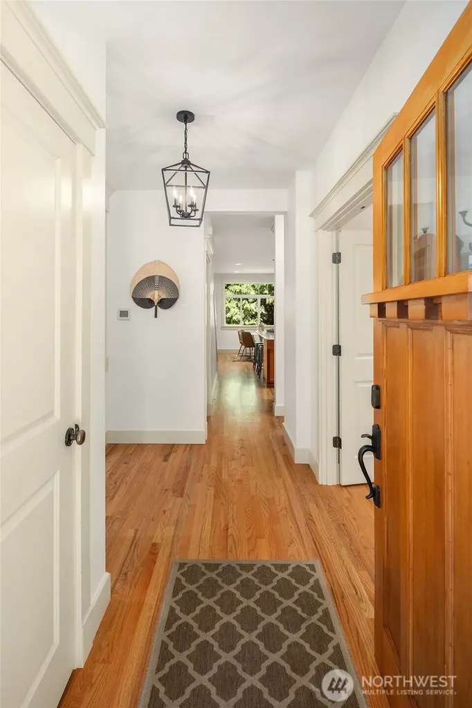 2322 NE 92nd Street Seattle WA 98115