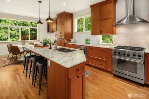 2322 NE 92nd Street Seattle WA 98115