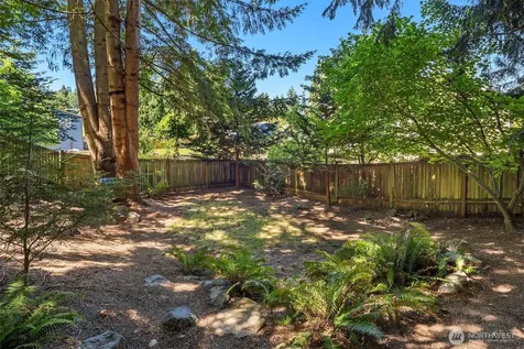 2322 NE 92nd Street Seattle WA 98115