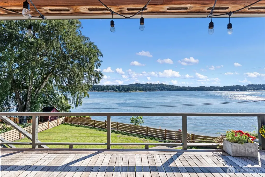 6139 Cromwell Dr NW Gig Harbor WA 98335