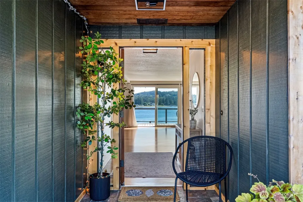 6139 Cromwell Dr NW Gig Harbor WA 98335