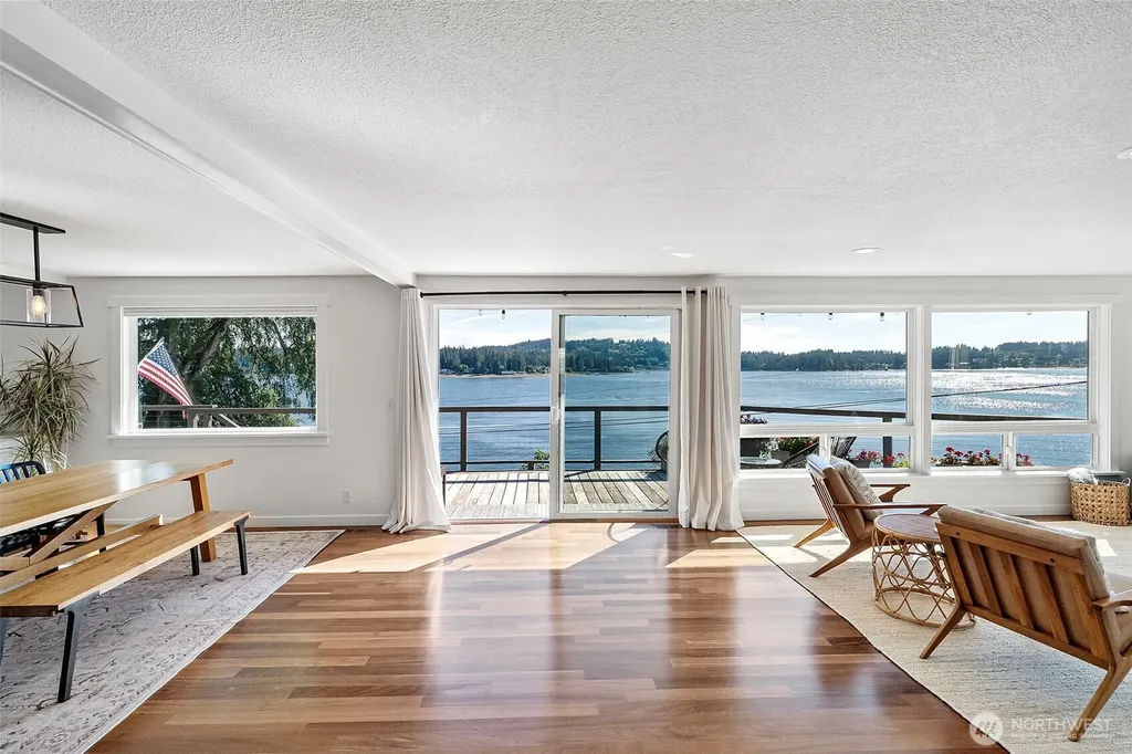 6139 Cromwell Dr NW Gig Harbor WA 98335