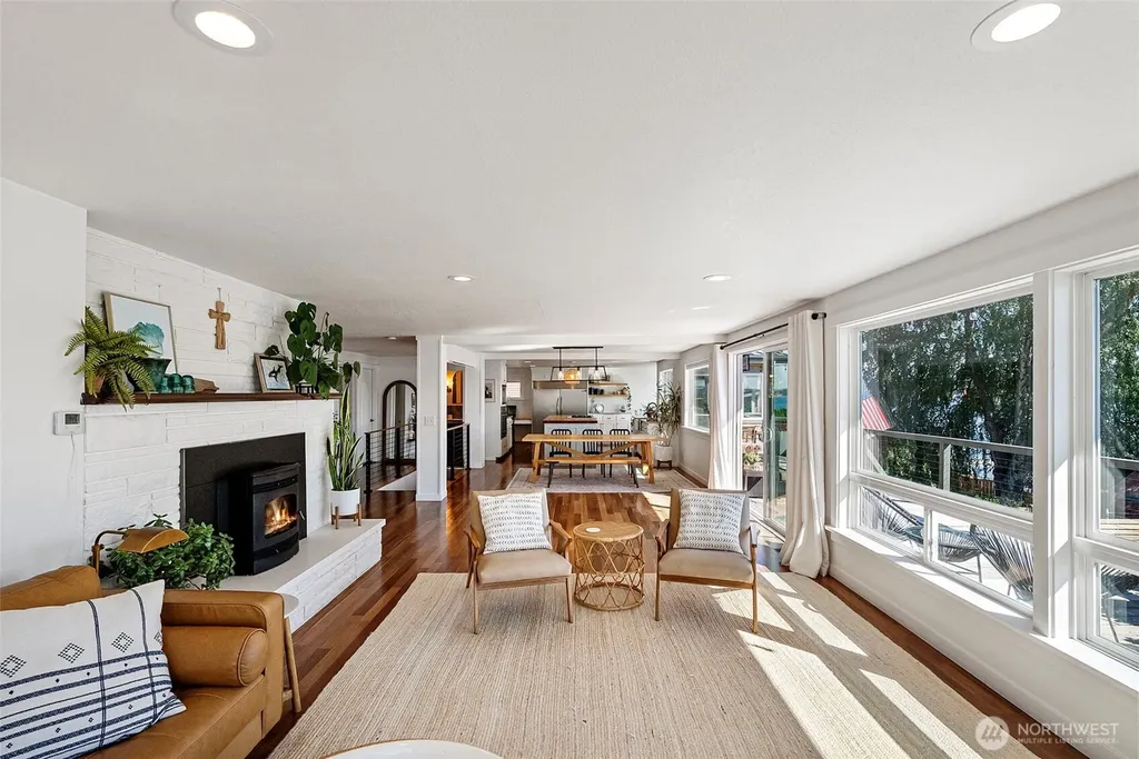 6139 Cromwell Dr NW Gig Harbor WA 98335