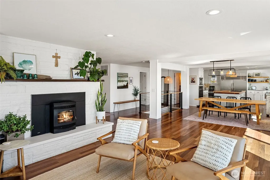 6139 Cromwell Dr NW Gig Harbor WA 98335