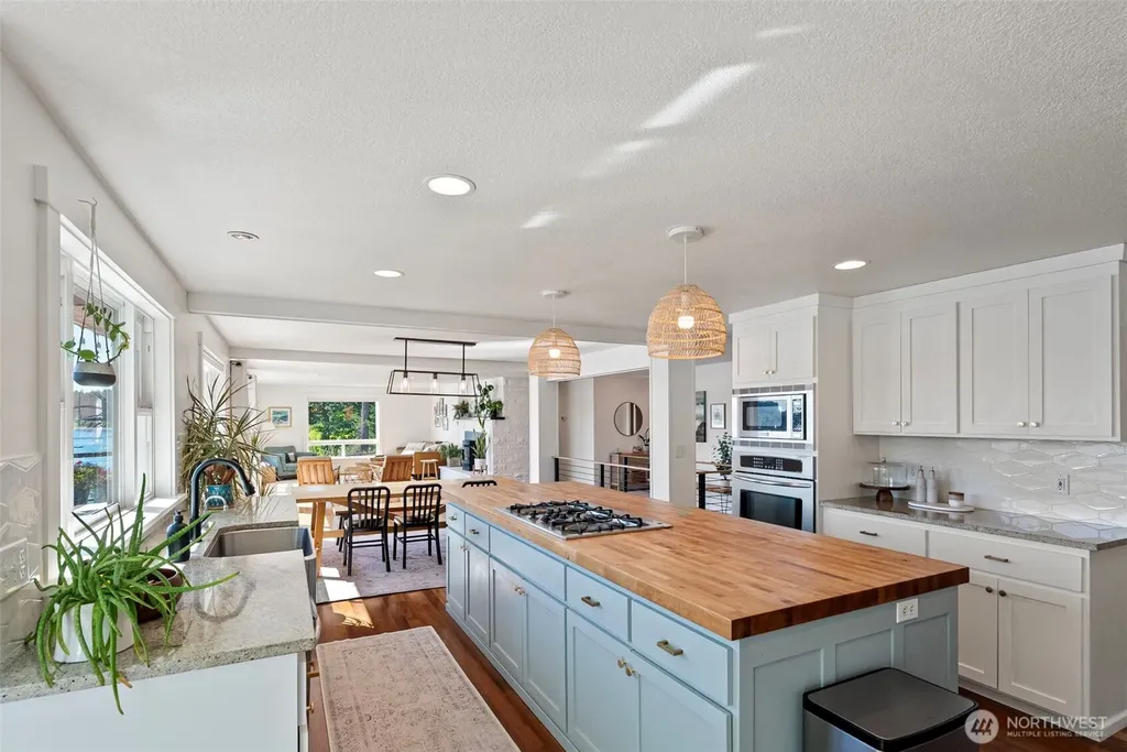 6139 Cromwell Dr NW Gig Harbor WA 98335