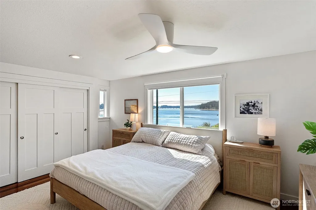 6139 Cromwell Dr NW Gig Harbor WA 98335