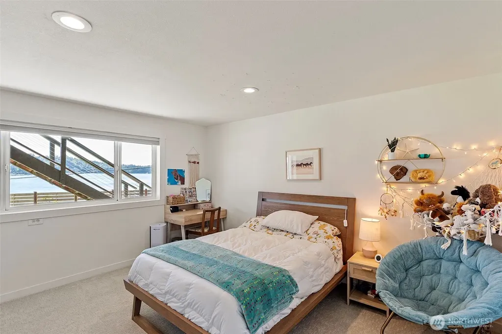 6139 Cromwell Dr NW Gig Harbor WA 98335