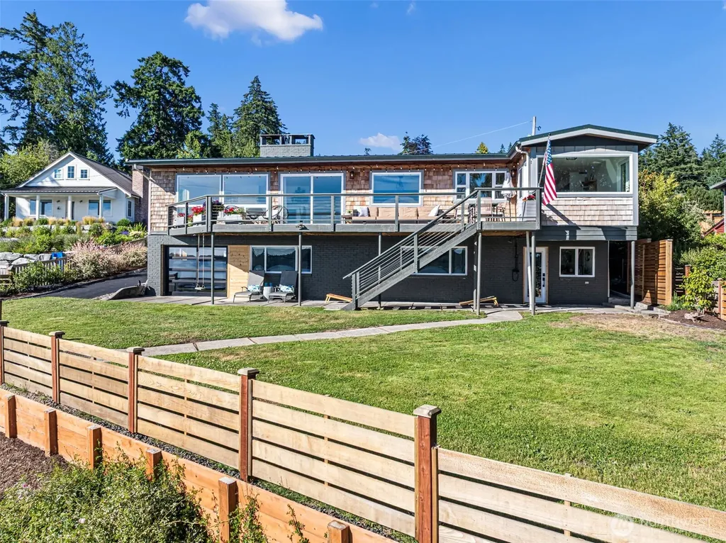 6139 Cromwell Dr NW Gig Harbor WA 98335