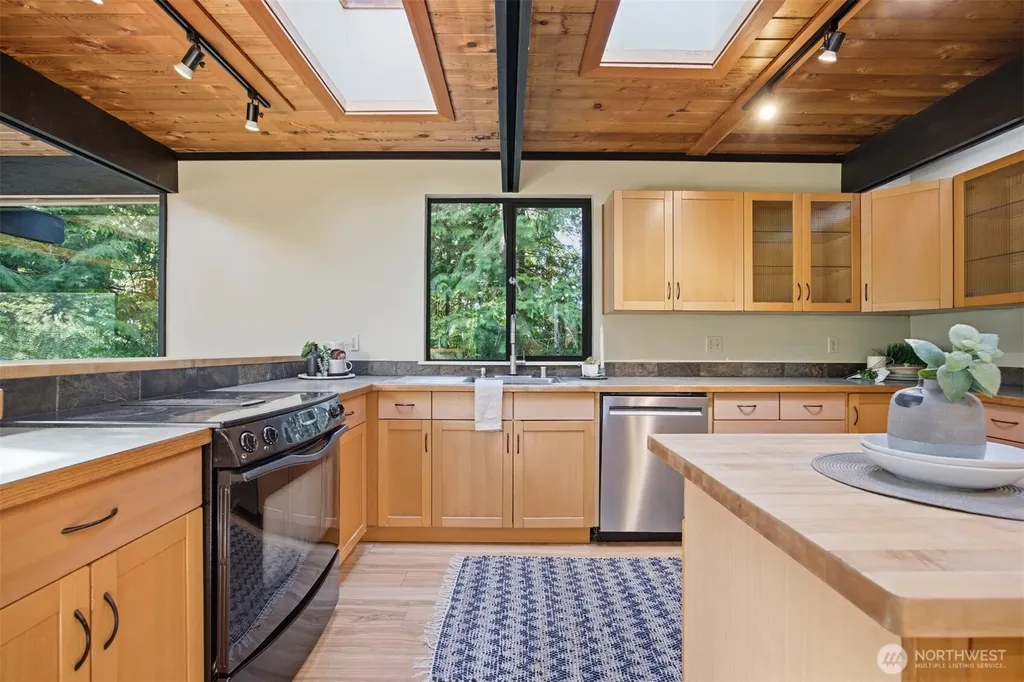 263 Chuckanut Point Road Bellingham WA 98229
