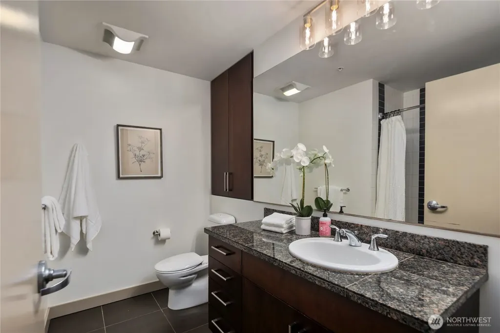 900 Lenora Street Seattle WA 98121