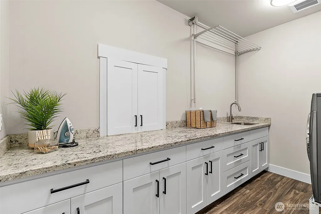 23670 SE 448th Street Enumclaw WA 98022