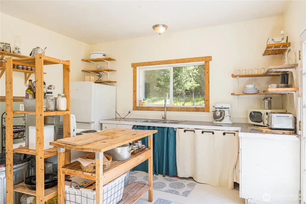 240304 W Highway 101 Port Angeles WA 98363