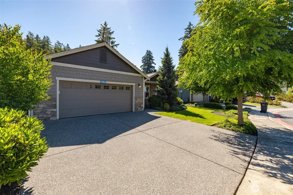 1894 Silver Loop Mount Vernon WA 98274