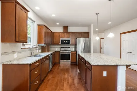 1894 Silver Loop Mount Vernon WA 98274