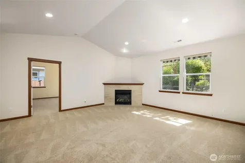 1894 Silver Loop Mount Vernon WA 98274