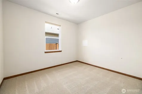 1894 Silver Loop Mount Vernon WA 98274
