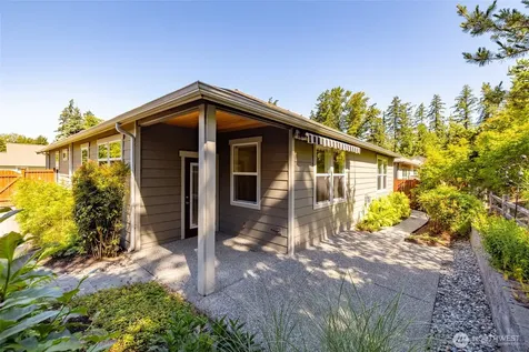 1894 Silver Loop Mount Vernon WA 98274