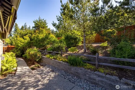 1894 Silver Loop Mount Vernon WA 98274