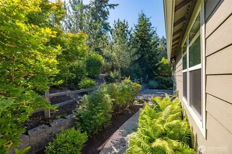 1894 Silver Loop Mount Vernon WA 98274
