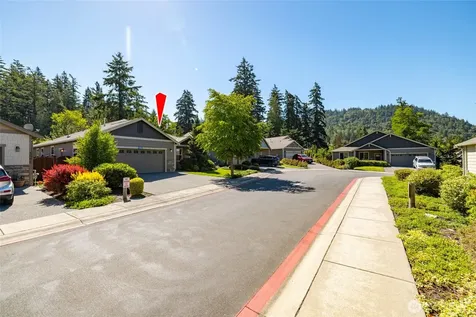 1894 Silver Loop Mount Vernon WA 98274