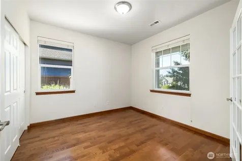 1894 Silver Loop Mount Vernon WA 98274