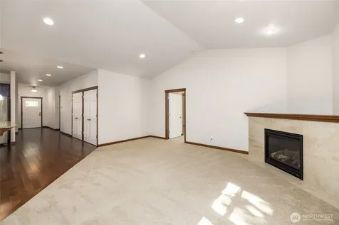 1894 Silver Loop Mount Vernon WA 98274
