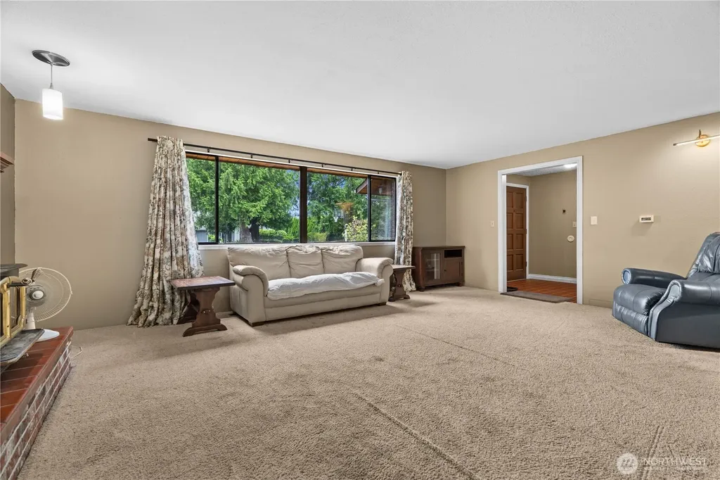 28224 105th Avenue SE Auburn WA 98092
