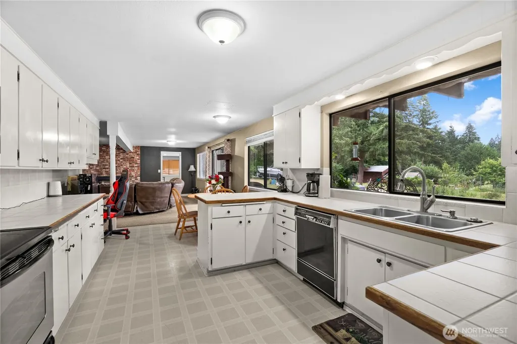 28224 105th Avenue SE Auburn WA 98092