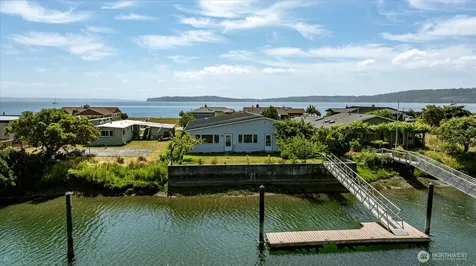 2169 Mariner Beach Drive Oak Harbor WA 98277