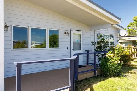 2169 Mariner Beach Drive Oak Harbor WA 98277