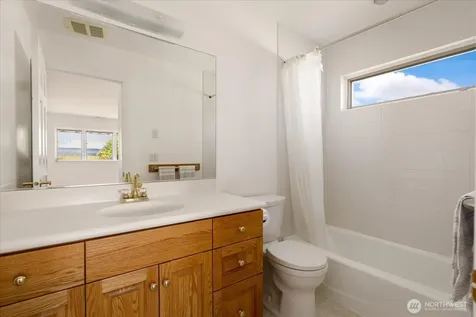2169 Mariner Beach Drive Oak Harbor WA 98277