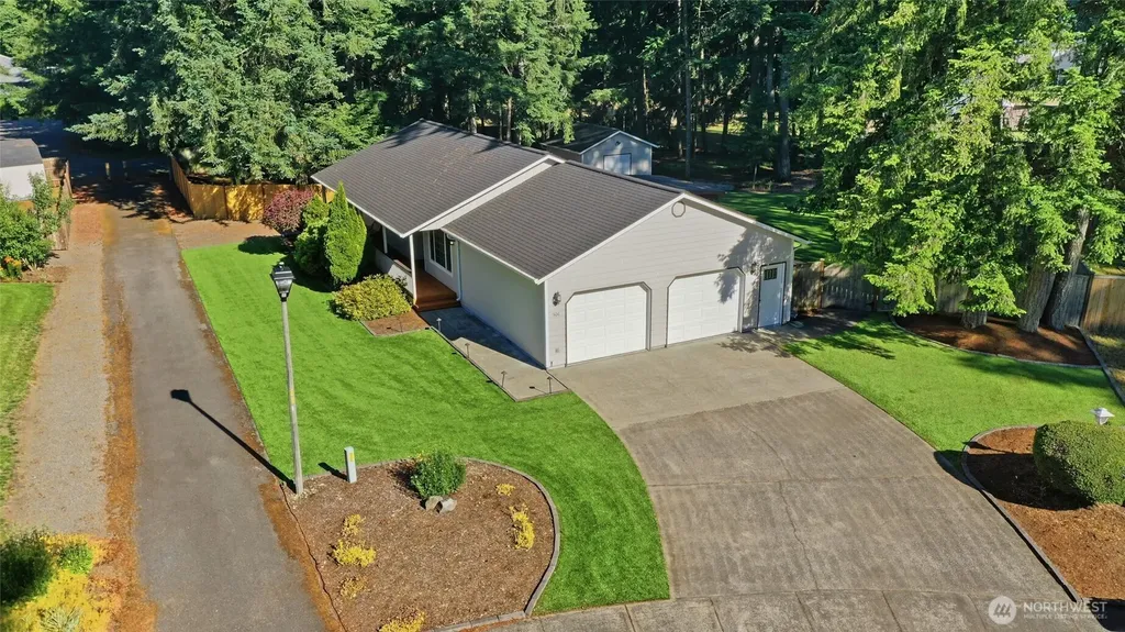 506 Nieland Loop SE Rainier WA 98576