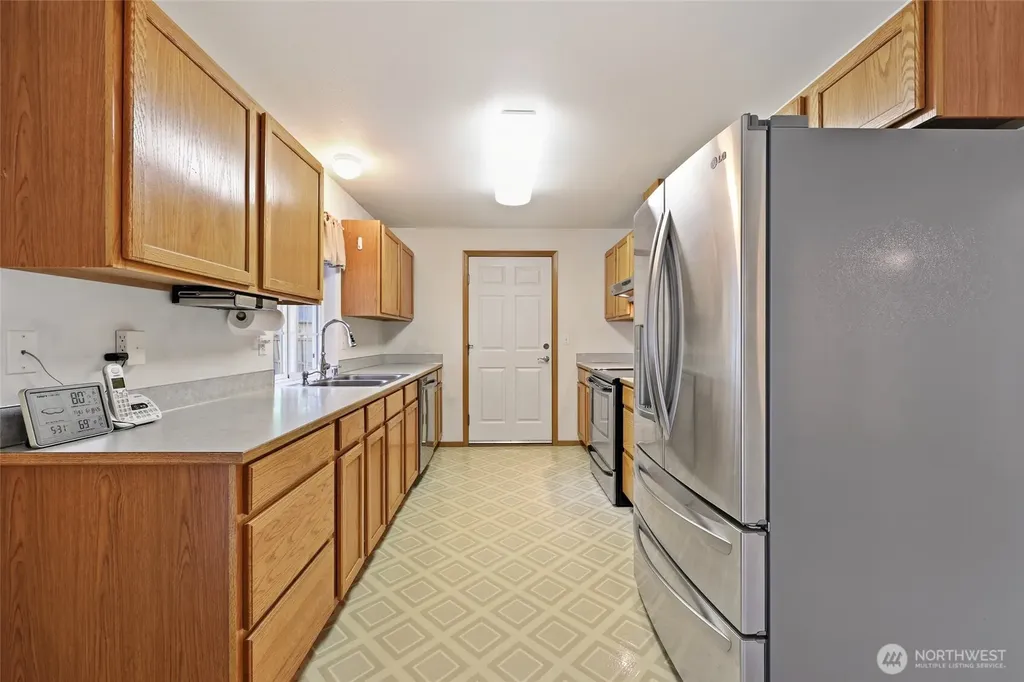 506 Nieland Loop SE Rainier WA 98576