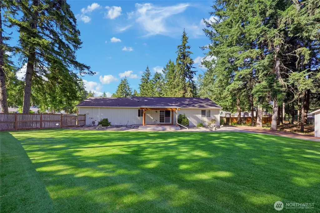 506 Nieland Loop SE Rainier WA 98576