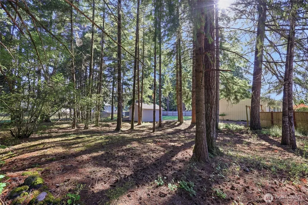 506 Nieland Loop SE Rainier WA 98576