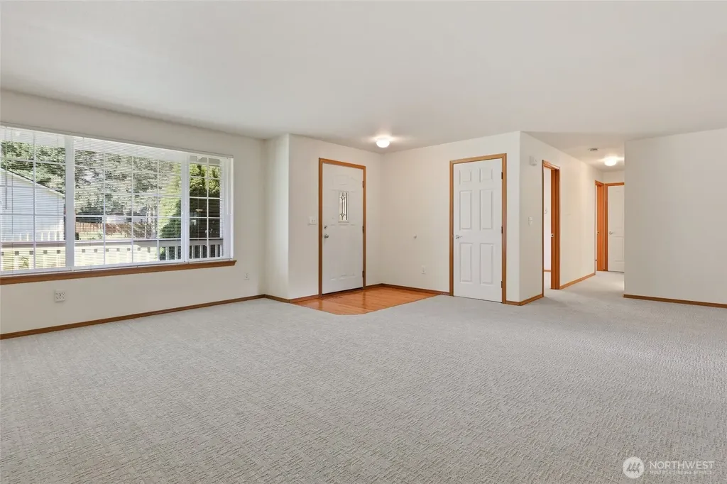 506 Nieland Loop SE Rainier WA 98576