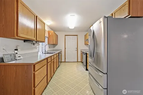 506 Nieland Loop SE Rainier WA 98576