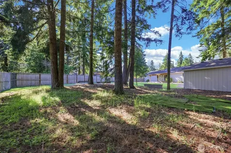 506 Nieland Loop SE Rainier WA 98576