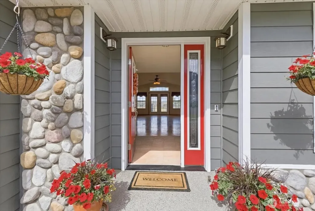 55212 Bay Area Drive Electric City WA 99123