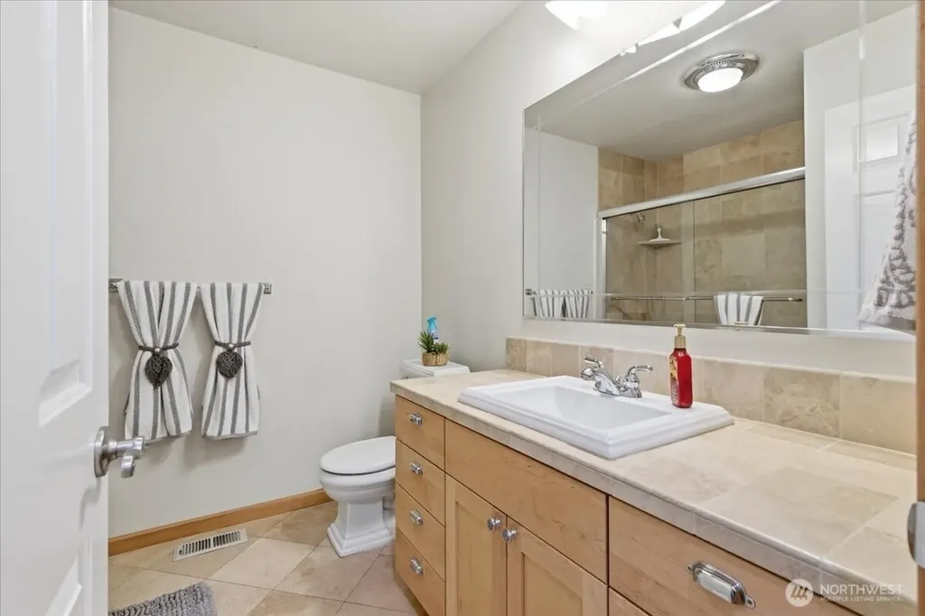 55212 Bay Area Drive Electric City WA 99123