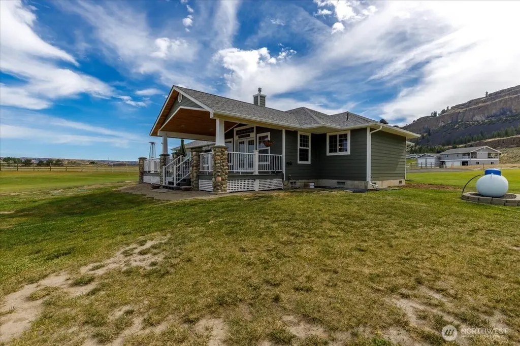 55212 Bay Area Drive Electric City WA 99123